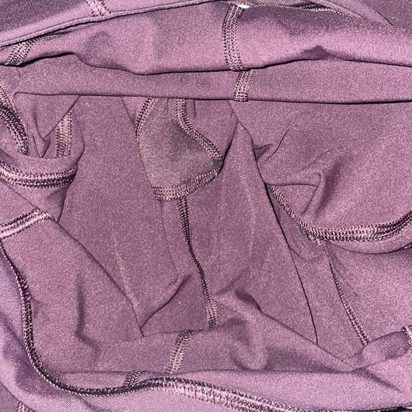 Lulu lemon leggings maroon size 6 - Picture 13 of 13